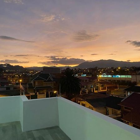 Lindo Departamento Con Vista Increible A Cuenca Apartment Exterior photo