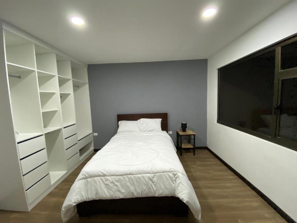 Lindo Departamento Con Vista Increible A Cuenca Apartment Exterior photo